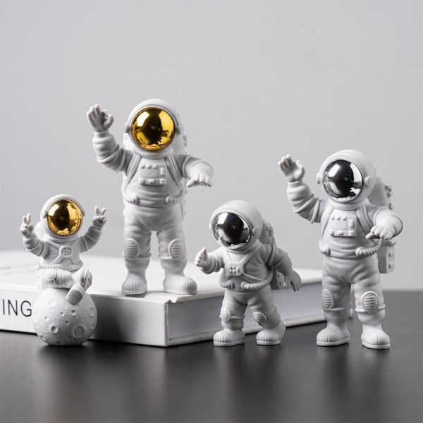 figurine-astronaute-or-argent