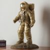 statue astronaute cuivre